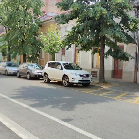 Hysteria Central Flat Oradea Exteriér fotografie